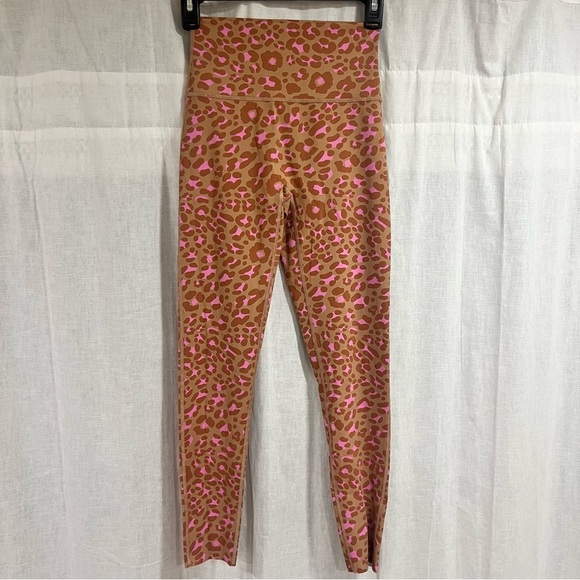 Aerie Offline Goals Hi-Rise 7/8 Leggings- Brown Pink Leopard - Picture 2 of 8